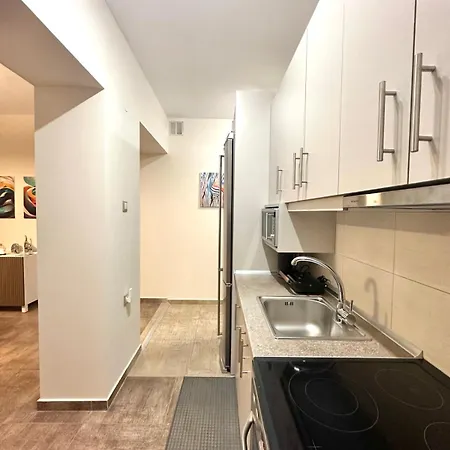 Allure Center 2bdr Apartmán *