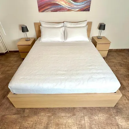 Allure Center 2bdr Apartment *